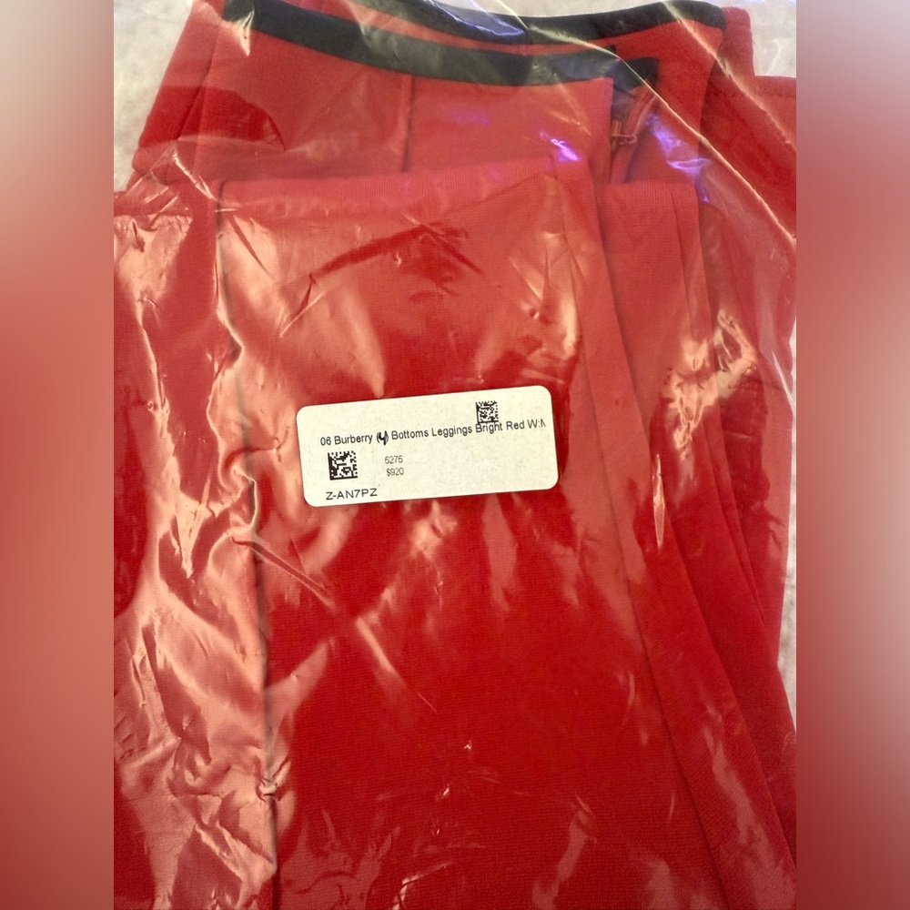 BURBERRY BRIGHT RED LEGGINGS WITH BLACK DETAILING CLOSURE & CUT OUT ZIPPERS - Picture 12 of 12